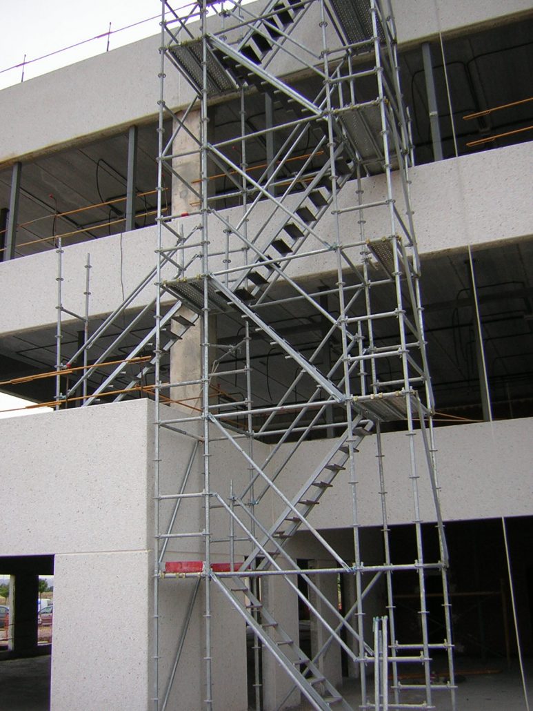 Alquiler andamios-escaleras-plataformas